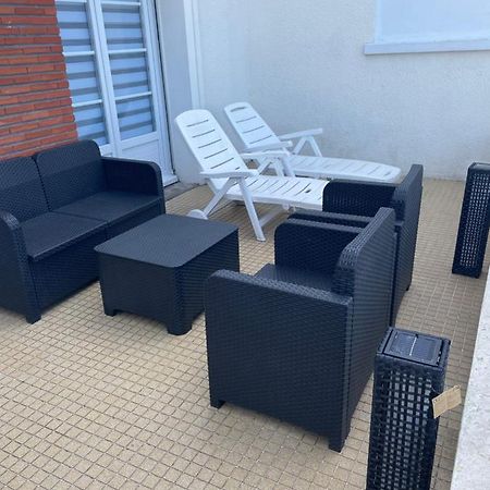 Appart Avec Terrasse Proche Plage - Classe 2 Etoiles Cucq Ngoại thất bức ảnh